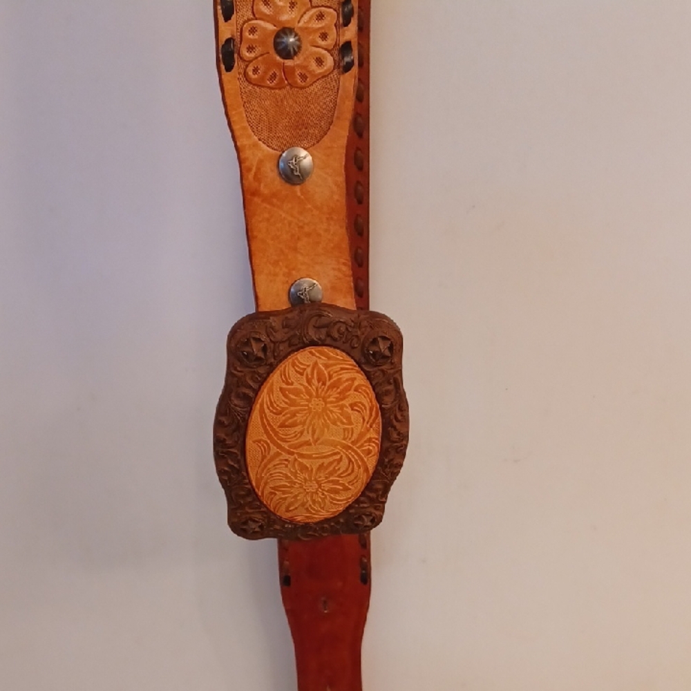 NWOT Brown Western Leather Belt with Ornate Buckle